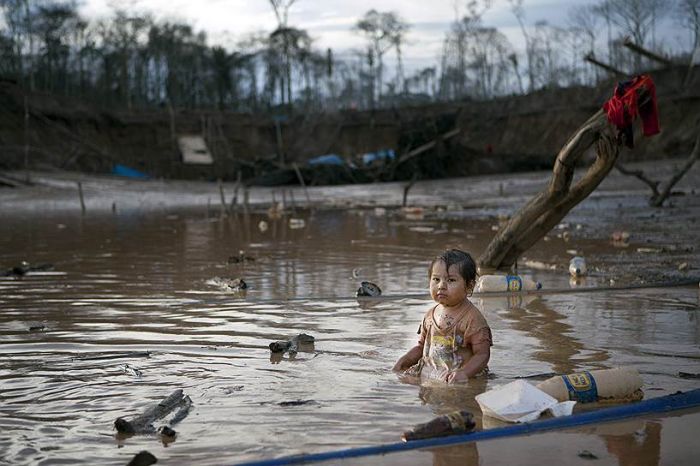 Gold rush, Peruvian Amazon, Madre de Dios, Peru