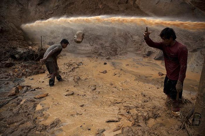 Gold rush, Peruvian Amazon, Madre de Dios, Peru