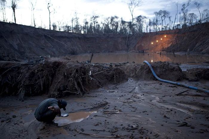 Gold rush, Peruvian Amazon, Madre de Dios, Peru