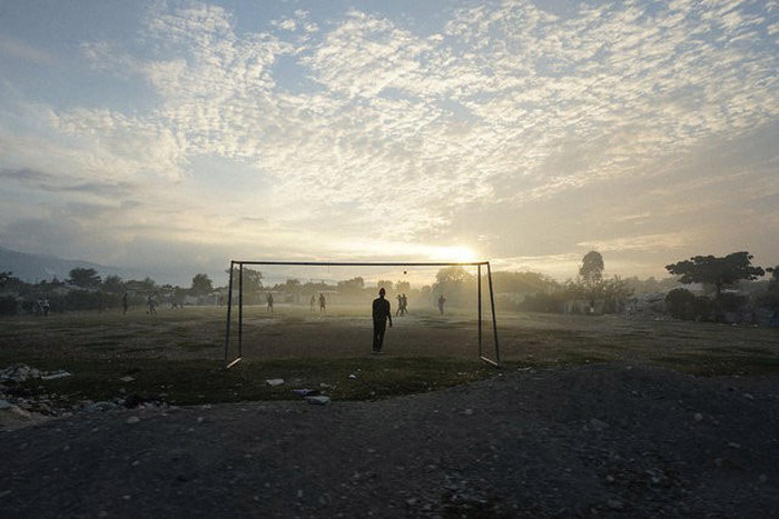 Scavenging in Port-au-Prince, Ouest, Haiti