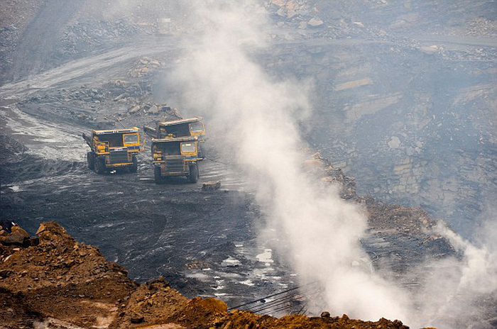 Coal field fire, Jharia, Dhanbad, Jharkhand, India