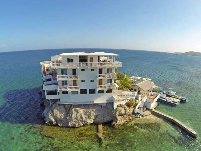 Villa on Dunbar Rock, Bay Islands, Guanaja, Honduras, Carribbean Sea