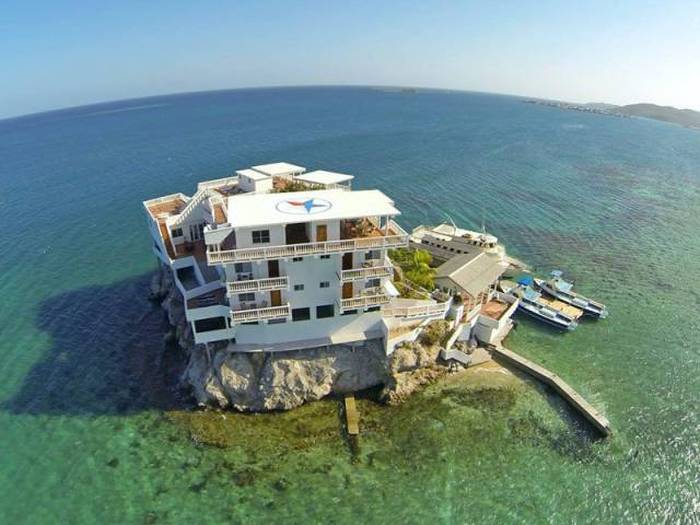 Villa on Dunbar Rock, Bay Islands, Guanaja, Honduras, Carribbean Sea