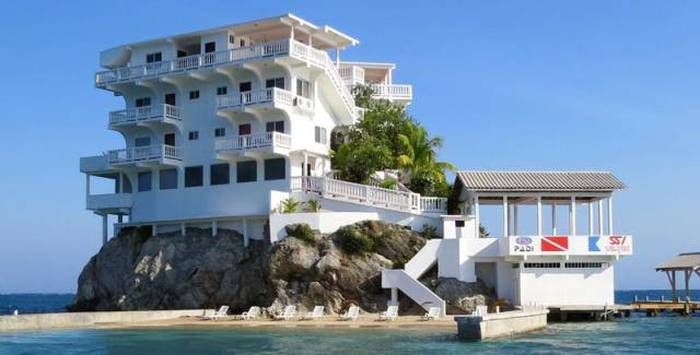 Villa on Dunbar Rock, Bay Islands, Guanaja, Honduras, Carribbean Sea