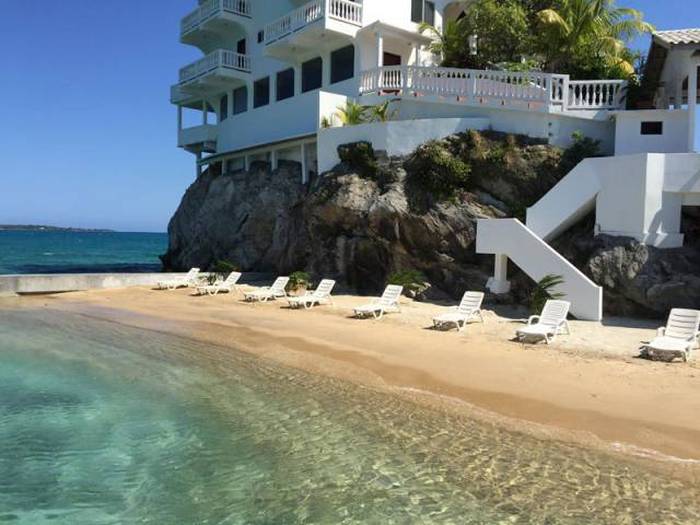 Villa on Dunbar Rock, Bay Islands, Guanaja, Honduras, Carribbean Sea