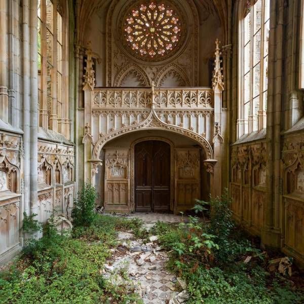 abandoned places around the world