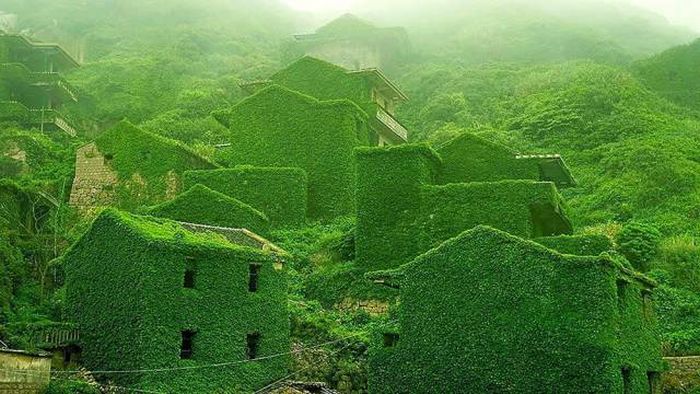 abandoned places around the world