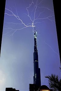 World & Travel: Thunderstorm in Dubai, United Arab Emirates