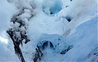 World & Travel: Alaska, volcanic eruption