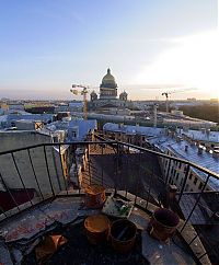 World & Travel: Morning in St. Petersburg, Russia