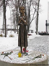 Trek.Today search results: Hunger square, Kiev, Ukraine