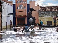 Trek.Today search results: Floods leave 186000 homeless, Brazil