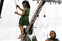 World & Travel: Gigantic stage with huge puppets, Nantes, France