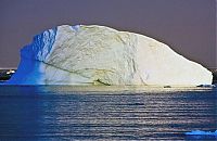 World & Travel: iceberg