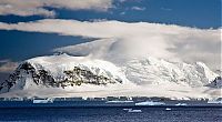 World & Travel: iceberg