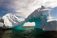 World & Travel: iceberg