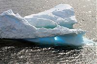 World & Travel: iceberg