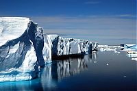 World & Travel: iceberg