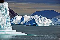 World & Travel: iceberg