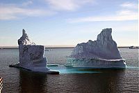 World & Travel: iceberg