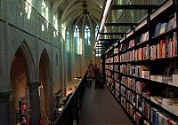 World & Travel: Bookshop in the Dominican church, Maastricht, Netherlands
