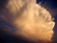 World & Travel: clouds formation