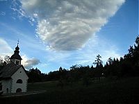 World & Travel: clouds formation