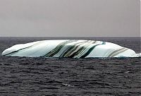 World & Travel: iceberg