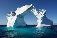 World & Travel: iceberg