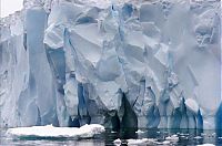 World & Travel: iceberg