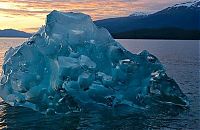 World & Travel: iceberg