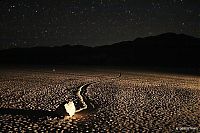 World & Travel: Floating stones in the Valley of Death