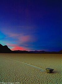 World & Travel: Floating stones in the Valley of Death