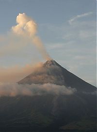 Trek.Today search results: Volcanic eruption in the Philippines