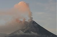 World & Travel: Volcanic eruption in the Philippines