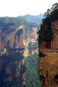 World & Travel: Zhangjiajie National Park, Ulinyuanya peak, Dayong town, Mt. Kunlun, Village of Yellow Lion, China