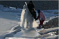 Trek.Today search results: Mississippi frozen river, United States