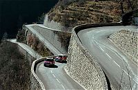 World & Travel: dangerous roads around the world