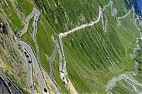 World & Travel: dangerous roads around the world