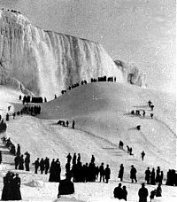 World & Travel: Niagara Falls frozen in 1911, Canada, United States