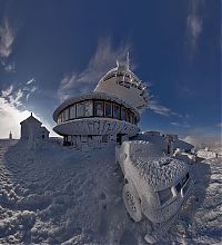 World & Travel: Meteorological station, Krkonoše Giant Mountains, Sněžka, Czech Republic