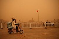 Trek.Today search results: Sandstorms whip across China‎