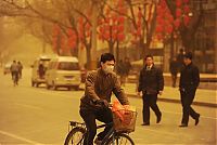 Trek.Today search results: Sandstorms whip across China‎