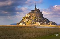 World & Travel: city castle by the sea