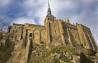 World & Travel: city castle by the sea