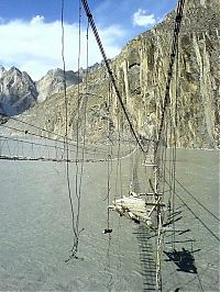 World & Travel: Hussaini Hanging Bridge, Pakistan