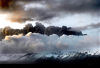 World & Travel: The Eruption of Eyjafjallajökull volcano, Skógar, Mýrdalsjökull, Iceland