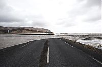 World & Travel: The Eruption of Eyjafjallajökull volcano, Skógar, Mýrdalsjökull, Iceland