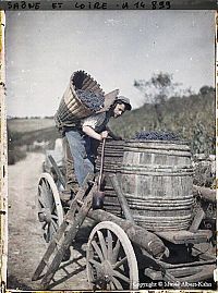 World & Travel: History: The beginning of the 20th century in color photographs by Albert Kahn