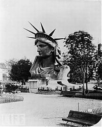 World & Travel: History: Statue of Liberty